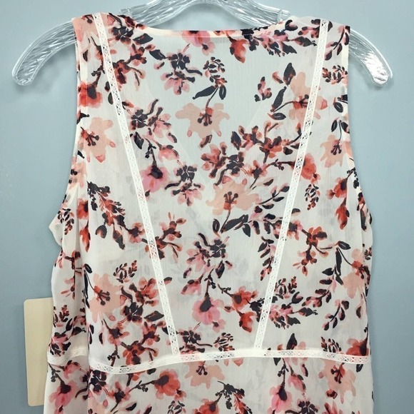 DOE & Rae Lace Detail Floral V-Neck Tank Top Sheer Blouse Women’s S Cream Pink - Picture 12 of 12
